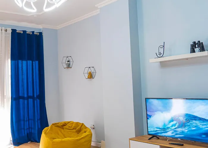 Cane New Bazaar Tirana